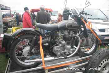 Oldtimer motoren te kijk en te koop op ruilbeurs oude motoren in Kruisweg