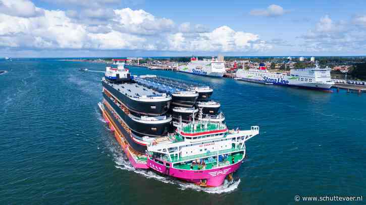Toren vol casco’s aangekomen in Rotterdam