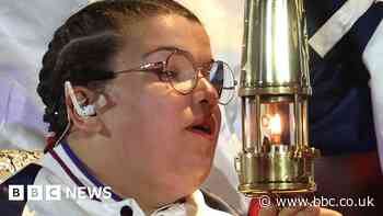 Weekly quiz: Who blew out the Paralympic flame?