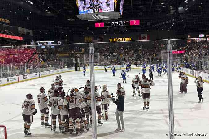 Whitehead becomes 1st CHL player to verbally commit to playing NCAA hockey