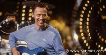 Herbie Flowers, ‘Walk on the Wild Side’ Bassist, Dies at 86