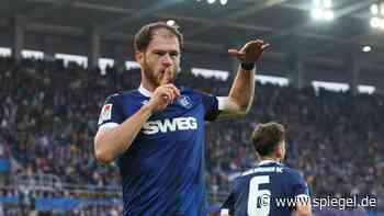 2. Fußball-Bundesliga: Schalke 04 chancenlos – Zivzivadze schießt Karlsruhe an die Spitze