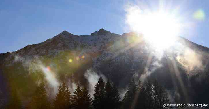 Lawine verschüttet Wanderer im Tiroler Karwendelgebirge