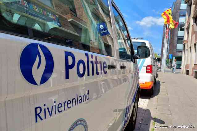 Twee Nederlanders opgepakt na achtervolging in Mechelen: verdachten haalden 2.000 euro af met gestolen bankkaart