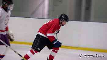 Surprise ceremony honours 90-year-old hockey player who formed 60+ Saskatoon league