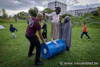 IN BEELD. Kinderen leven zich creatief uit tijdens Luchtbar in Tampicopark