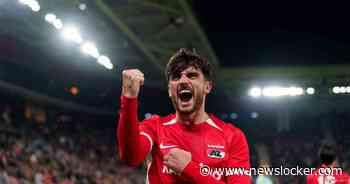 Swingend AZ vernedert Heerenveen van Van Persie tot op het bot: bijna dubbele cijfers in Alkmaar