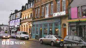Detective inspector denies nightclub assaults