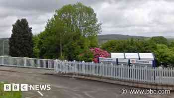 Bridge defect closes railway line in Cornwall