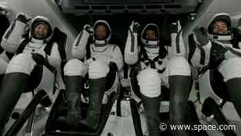 SpaceX's private Polaris Dawn astronauts splash down to end historic spacewalk mission (video)