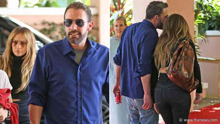 Ben Affleck, Jennifer Lopez spotted together for first time since divorce filing on outing with their kids