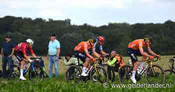 LIVE EK wielrennen | Ook Mathieu van der Poel kan massasprint niet voorkomen, Olav Kooij moet het doen voor Nederland