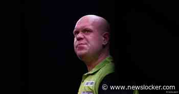 Michael van Gerwen hard onderuit tegen Luke Littler in Amsterdam: ‘Deze moet je op je kin nemen’