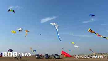 Kite flyers from across world attend festival