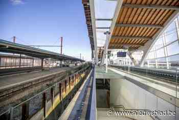 Politie klist tweetal dat treinreiziger berooft van laptop en tablet