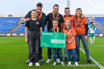 Supporters van SK Deinze schenken meer dan 2.000 euro aan chronisch zieke Lias (8): “Zijn verhaal raakte ons”