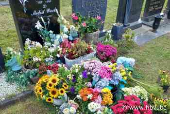 Mysterieuze ‘bloemenverzamelaar’ op Kermts kerkhof