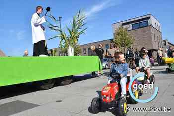 Grote en kleine tractoren krijgen zegen in Grote Heide