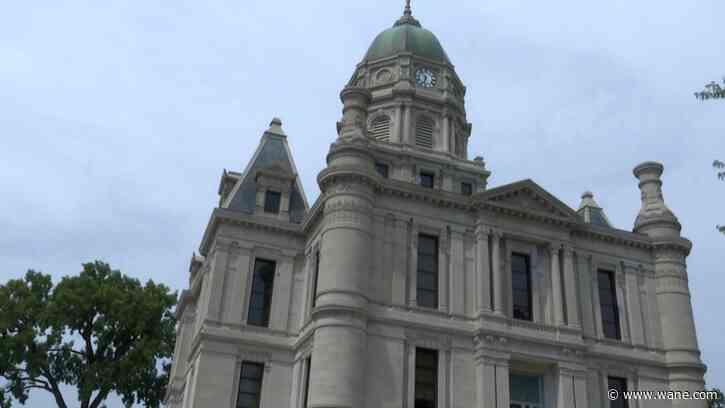 HOMETOWN: Whitley Co. Courthouse