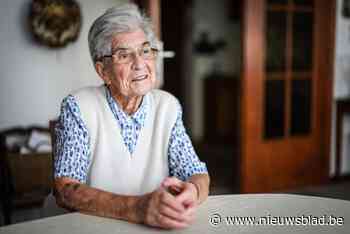 Zuster Maria (99) uit Kaulille geridderd voor haar werk in Rwanda: “Vermoorde para’s helpen opbaren”