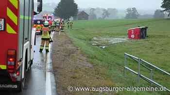 Paketwagen kommt von der Straße ab: Fahrer verletzt