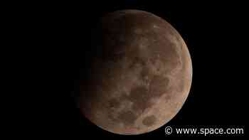 What time is the Harvest Moon Supermoon lunar eclipse tonight?