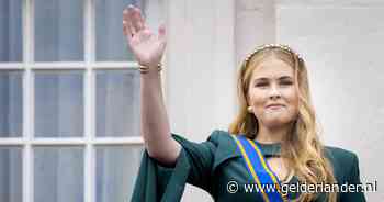 Amper wanklank voor Amalia, Alexia en koningspaar bij paleis: 'Ik heb gelukkig geen boe-geroep gehoord’