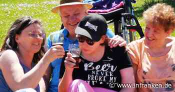 Burgebrach: Noch einmal mit Cocktail Füße im Sand - Wünschewagen erfüllt Anja Traum