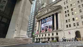 Wall Street stays stuck in place as it counts down to a rate cut