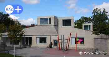 Stadtteilzentrum Stöcken in Hannover: Baumängel am undichten Dach nach drei Jahren