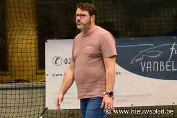 Hofstade-Zemst wint zelfs met coach in een rolstoel, promovendus Sporta Brussels pakt meteen uit met stunt