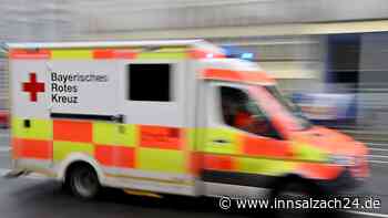 Taxifahrer fährt gegen Imbissstand – Mann (54) stirbt