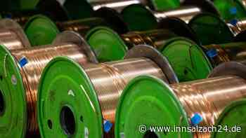 Kupferkabel und Kabeltrommeln in Kirchdorf gestohlen: Polizei sucht blauen Pritschenwagen