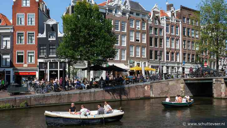 Amsterdam stelt emissievrij varen vier maanden uit