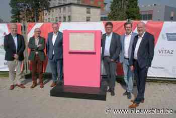 Eerste steen van nieuw ziekenhuis is gelegd “Het aftellen kan beginnen”