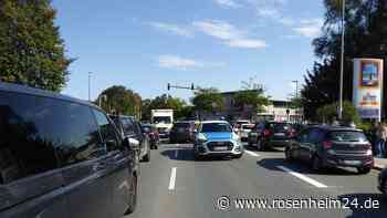 Unfall auf der St2078 in Richtung Rosenheim – insgesamt vier Fahrzeuge beteiligt