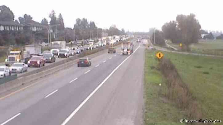 Vehicle incident clogs Hwy. 1 westbound through Abbotsford