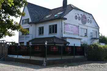 Buren niet rouwig om sluiting Maaseikse parenclub: “Meer dan 100 auto’s op een drukke avond”