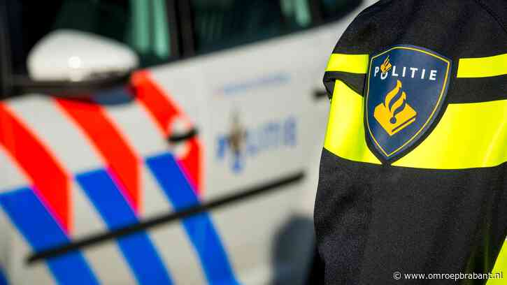 Bewoonster zit op bank als dronken bestuurder huis binnen rijdt