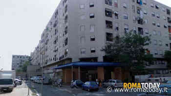 Tor Bella Monaca, l'ascensore del palazzo si rompe: anziani e non vedenti sequestrati in casa