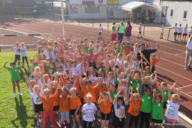 1.250 leerlingen van de basisscholen overwinnen obstakels tijdens veldloop