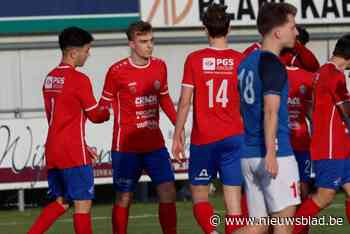 KVK Westhoek huldigt tegen Olsa Brakel kunstgrasveld in