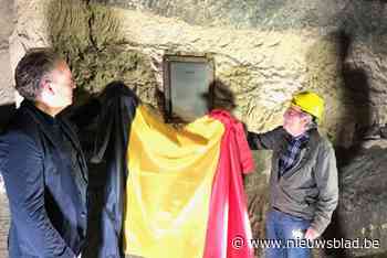 Gedenkplaat diep onder de grond eert slachtoffers van Roosburgramp: “Die instorting heeft ons hele leven getekend”
