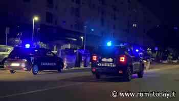 Prima danneggia un'auto, poi minaccia i carabinieri: 32enne fermata e sottoposta a Tso