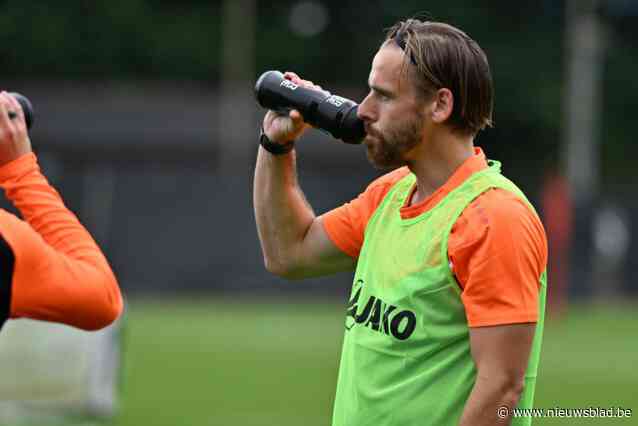 Alessio Staelens wil zo snel mogelijk van de bank bij SK Deinze en is op zijn hoede voor Club NXT: “Het beste beloftenteam van 1B is geen cadeau om tegen te spelen”