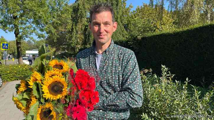 Mysterieuze bloemenman Corné is het gesprek van de dag: 'Da's de bedoeling'