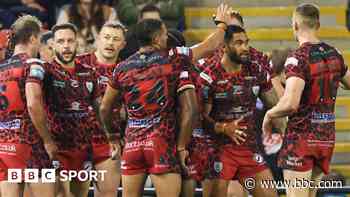 Leigh hold nerve to edge St Helens and finish fifth