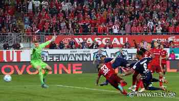 1. FCK verspielt klare Führung: Selke rettet HSV in letzter Sekunde einen Punkt