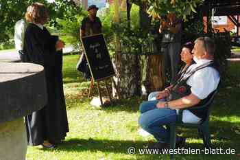 Hochzeit auf Gut Externbrock in Nieheim zieht viele Biker an