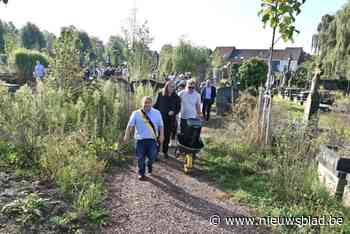 Parkbegraafplaats officieel geopend met onthulling bijzonder kunstwerk: “Symbool voor geborgenheid en veiligheid”